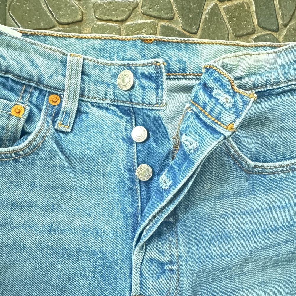 Levi's Men's Light Blue Straight Jeans